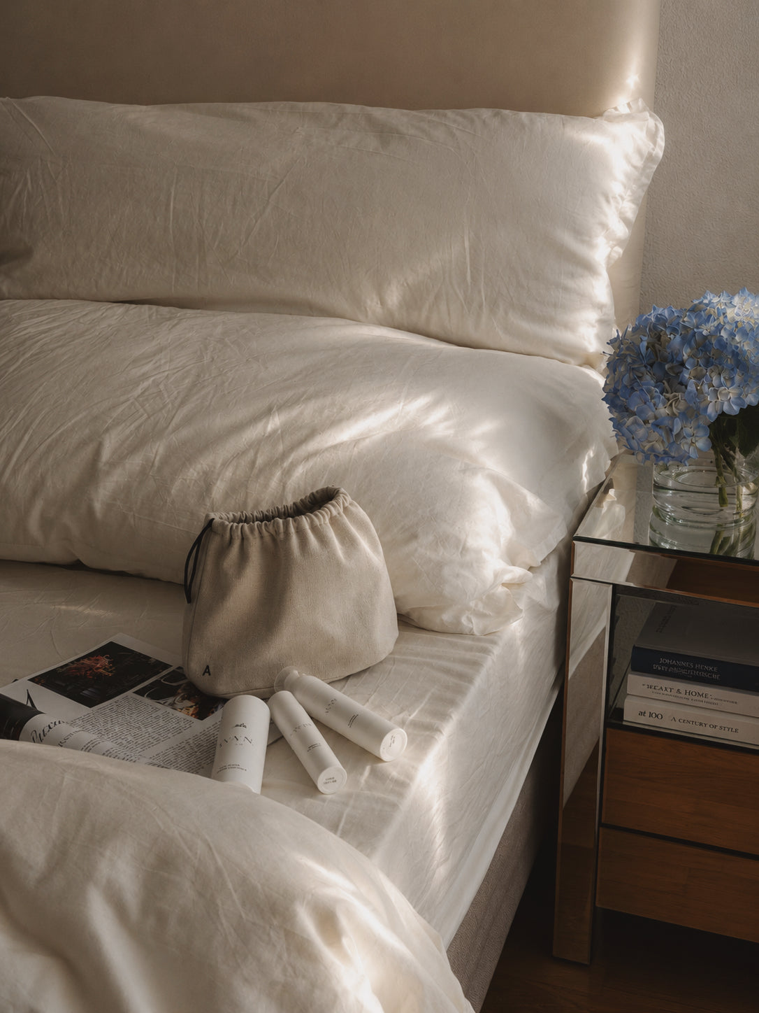 THE SIGNATURE COLLECTION (Beige)